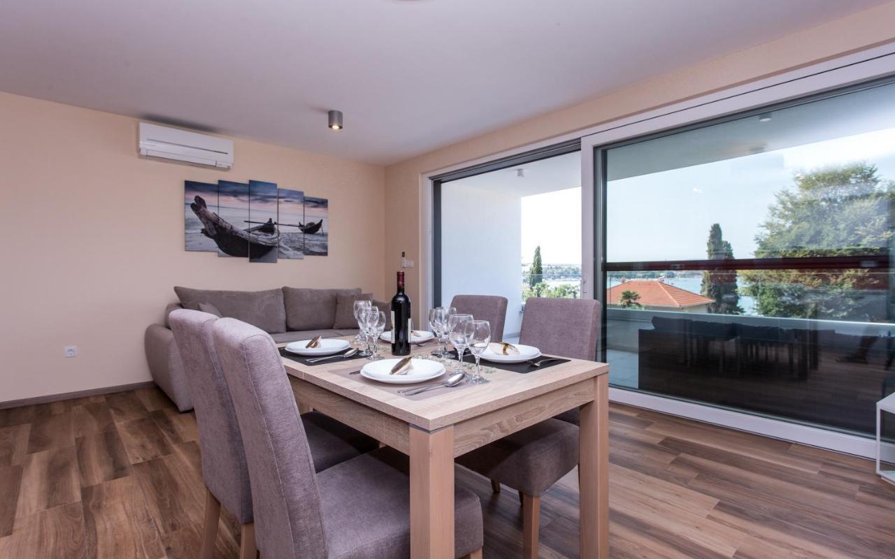 Waterfront Apartments Pia - Marija Малинска Экстерьер фото