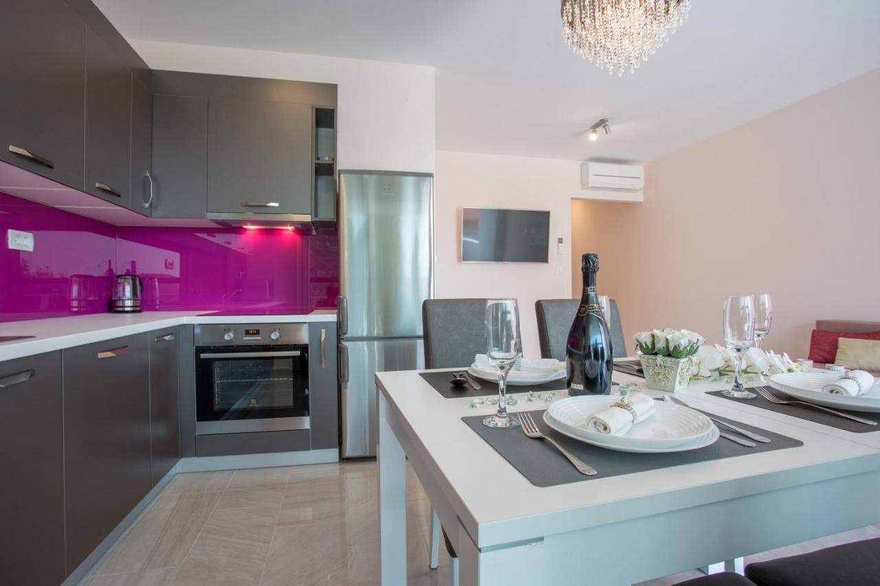 Waterfront Apartments Pia - Marija Малинска Экстерьер фото