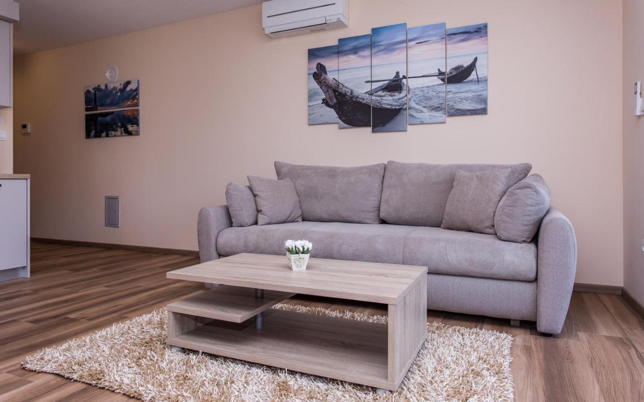 Waterfront Apartments Pia - Marija Малинска Экстерьер фото