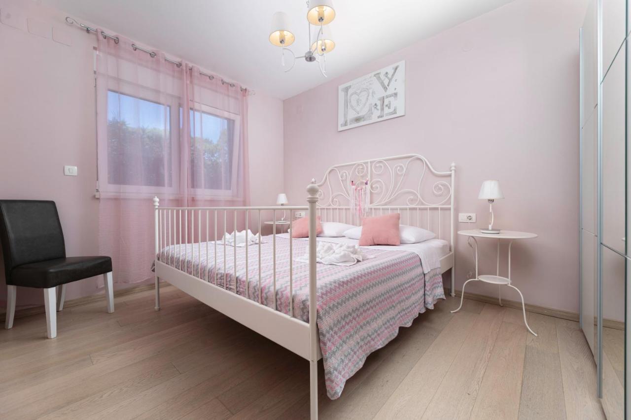 Waterfront Apartments Pia - Marija Малинска Экстерьер фото