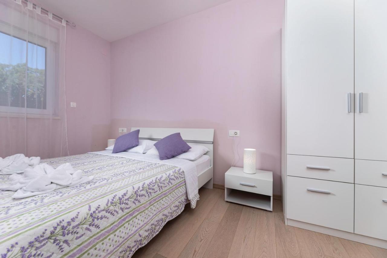 Waterfront Apartments Pia - Marija Малинска Экстерьер фото