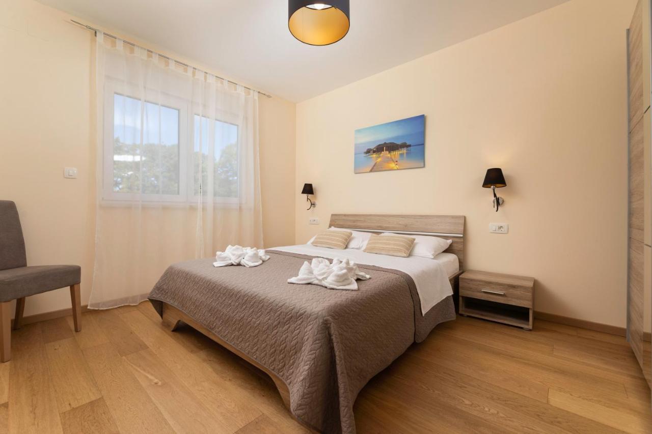 Waterfront Apartments Pia - Marija Малинска Экстерьер фото