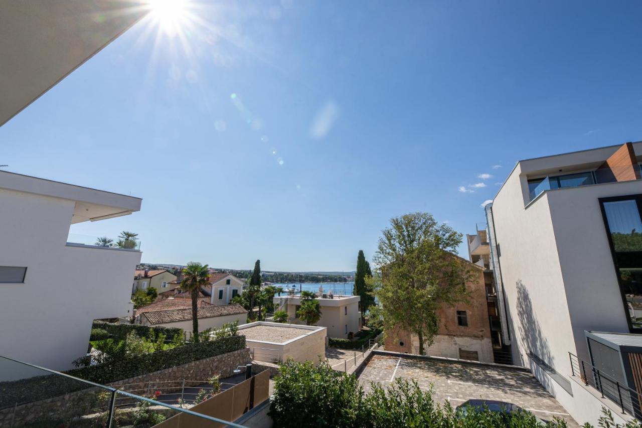 Waterfront Apartments Pia - Marija Малинска Экстерьер фото