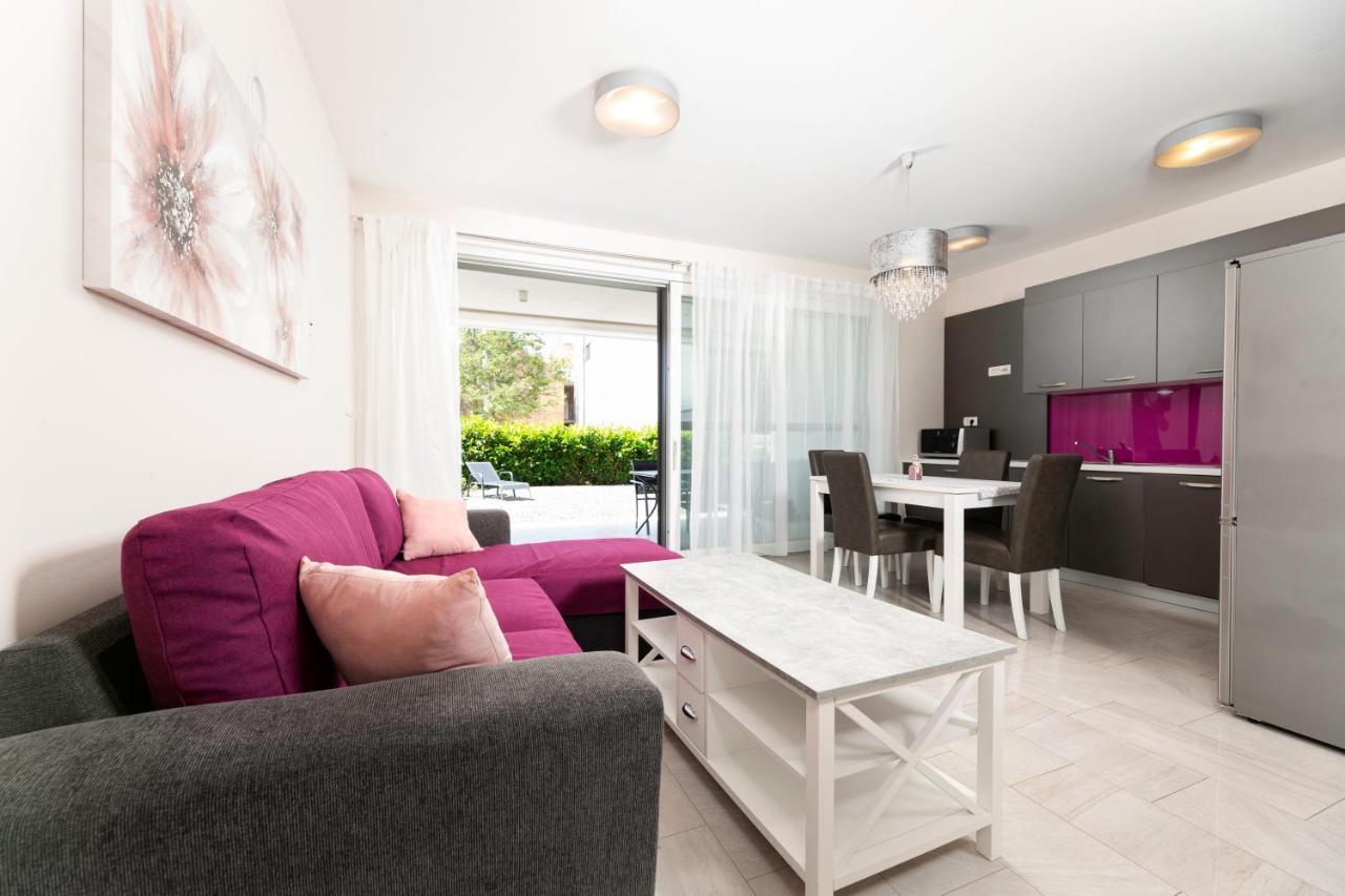 Waterfront Apartments Pia - Marija Малинска Экстерьер фото
