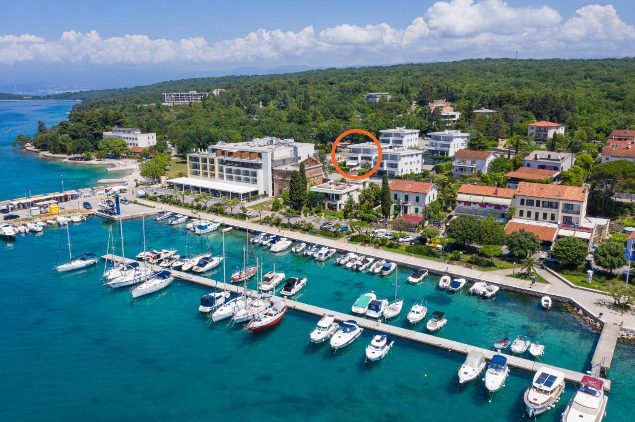 Waterfront Apartments Pia - Marija Малинска Экстерьер фото